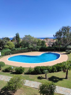 Bel appartement à Linguizzetta avec piscine